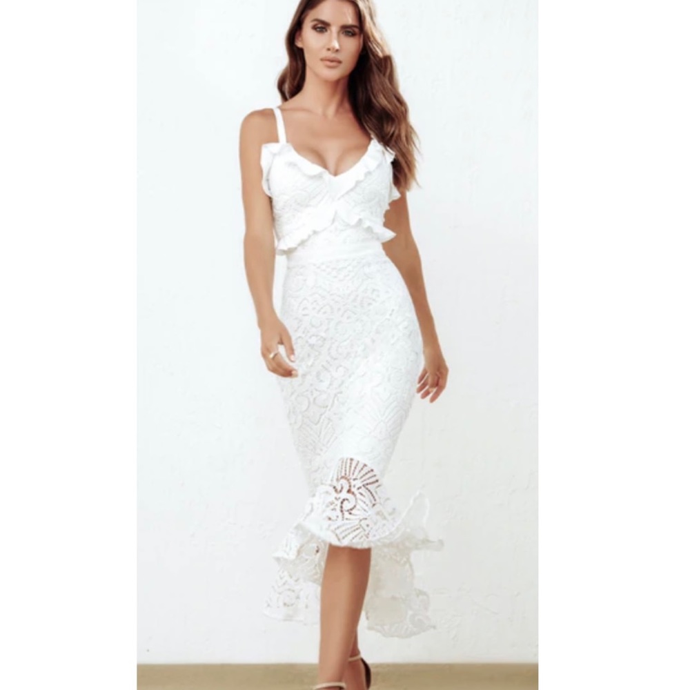 BRAND NEW Beautiful white lace midi dress